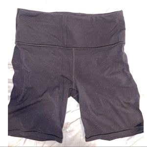 Athleta medium salutation short.
